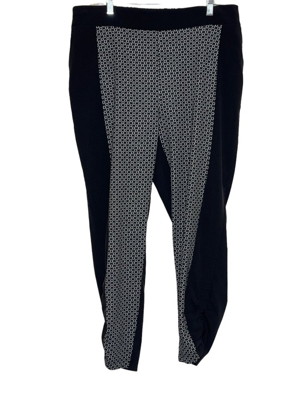 Chicos Zenergy Womens 2 Large Black White Ankle Pants Pull On Stretch